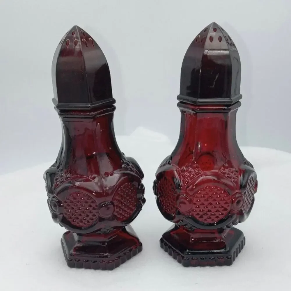 AVON Cape Cod Red Glass Salt &‎ Pepper/Talcom Powder Shakers May 1978 *READ*